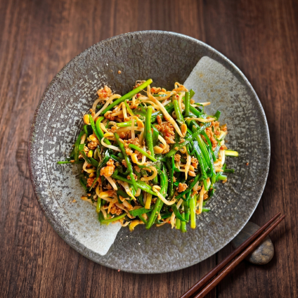 Giá hẹ xào thịt bằm 